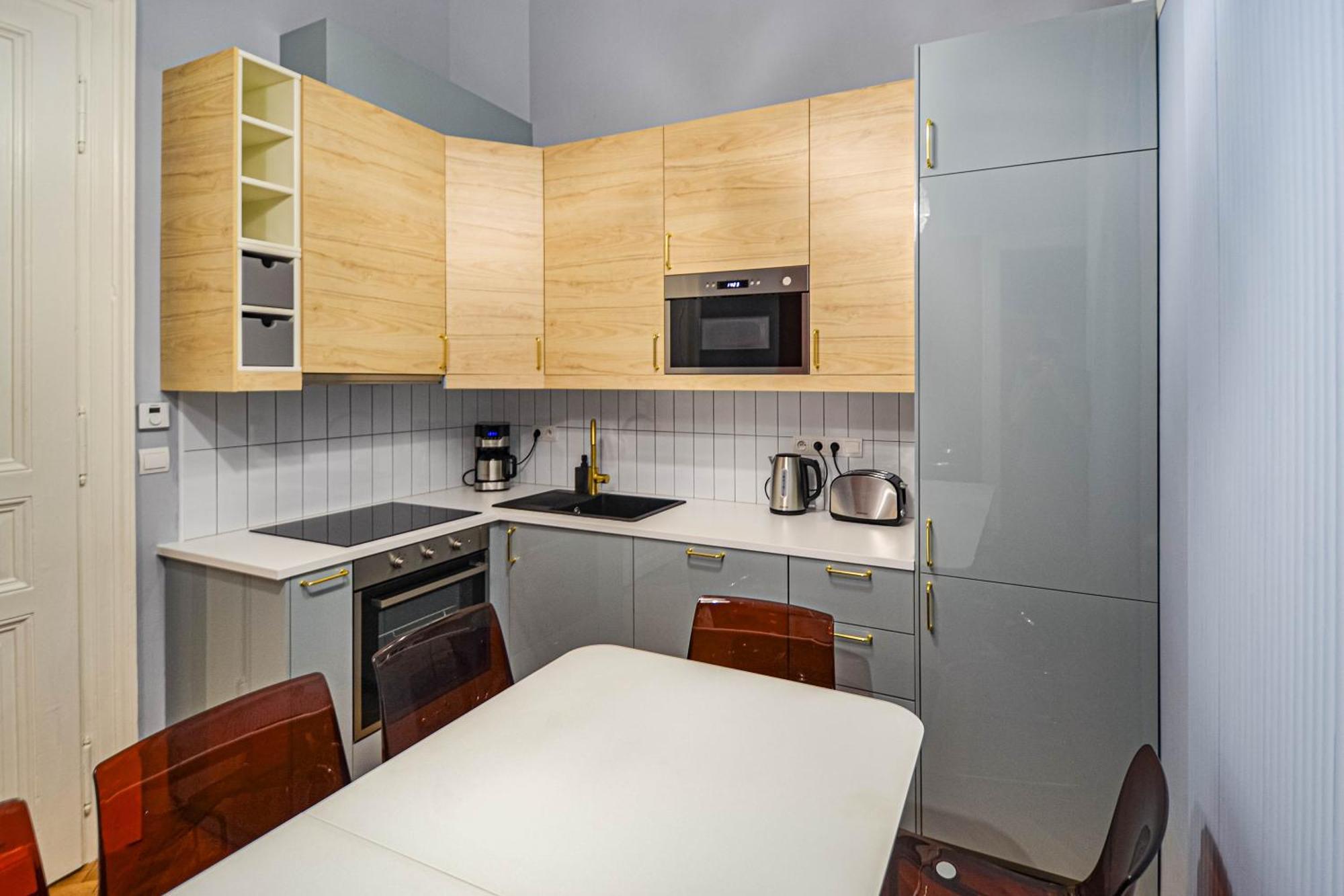 Celebration Flat By Ruterra