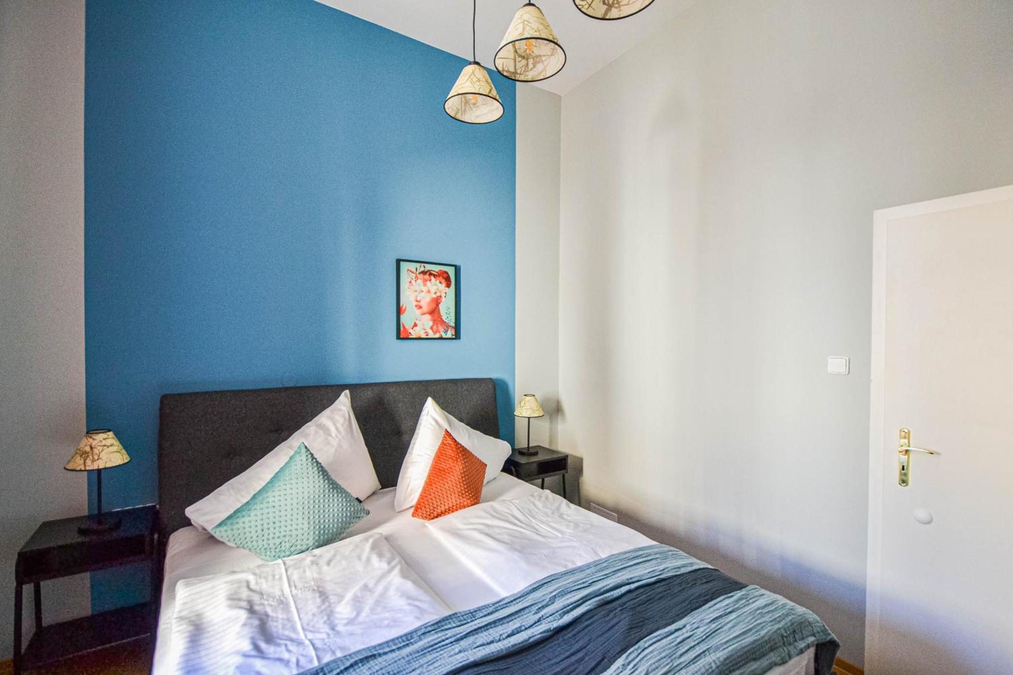 Celebration Flat By Ruterra *
