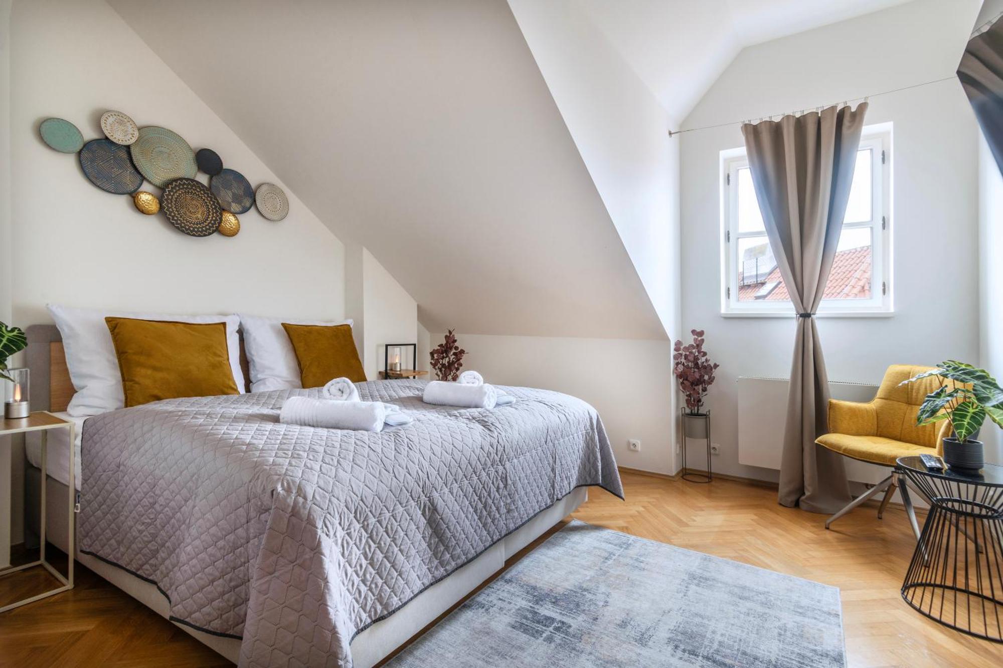 Duplex 165m2 With Views Only 30 Seconds To Charles Bridge Prague