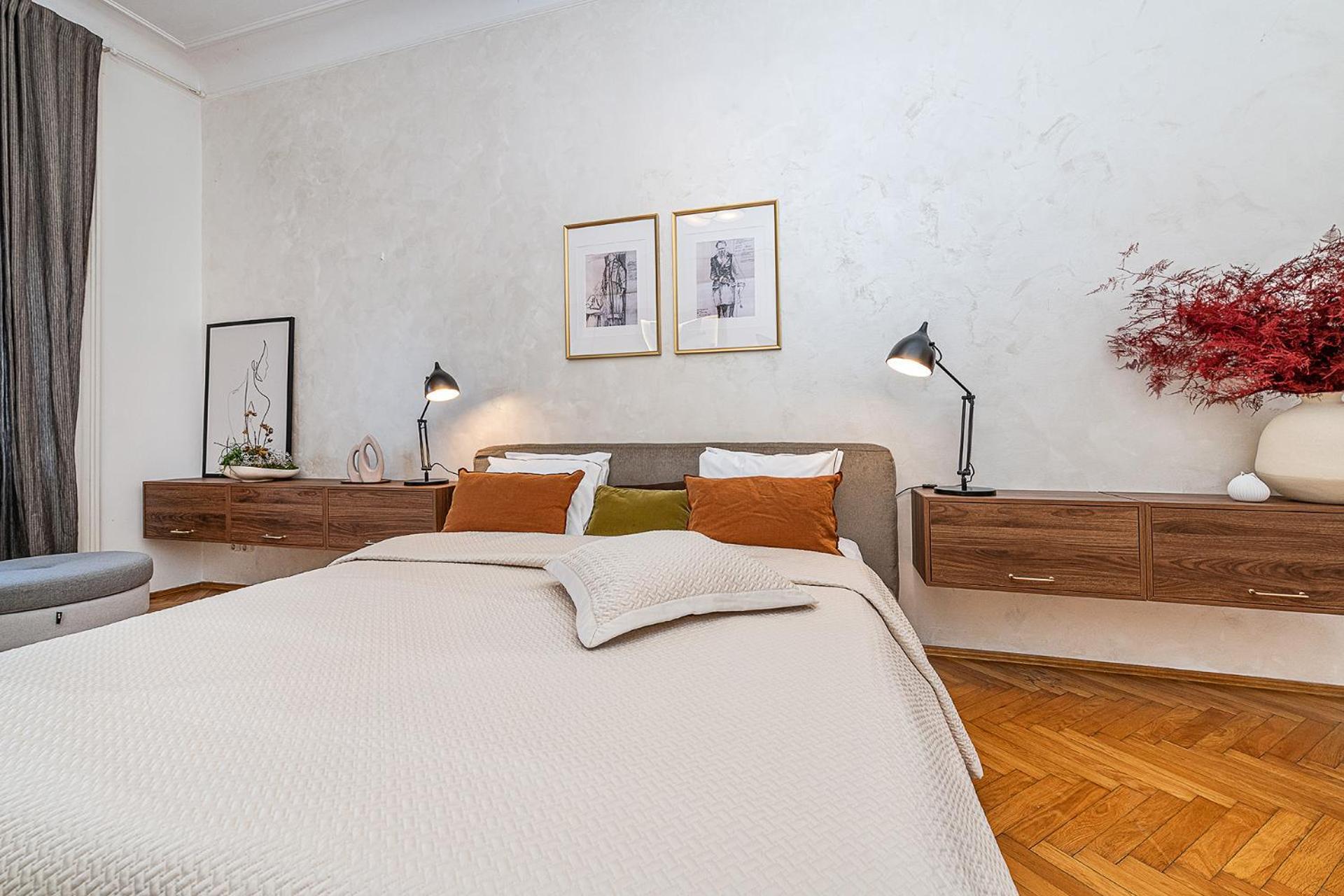 Apartment Spacious Two-bedroom In Old Town Prag
