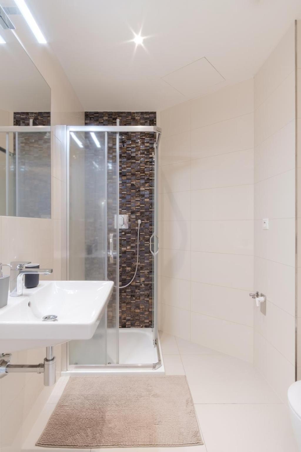 Days - Elegant Near Wenceslas Square Apartment *