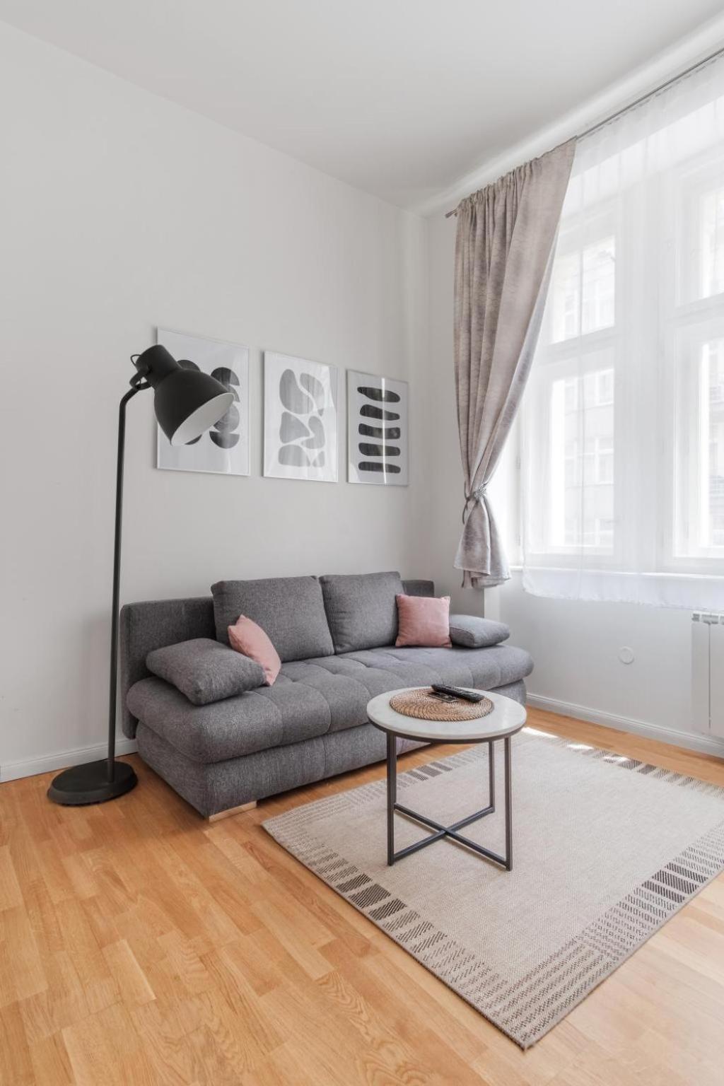 Days - Elegant Near Wenceslas Square Apartment