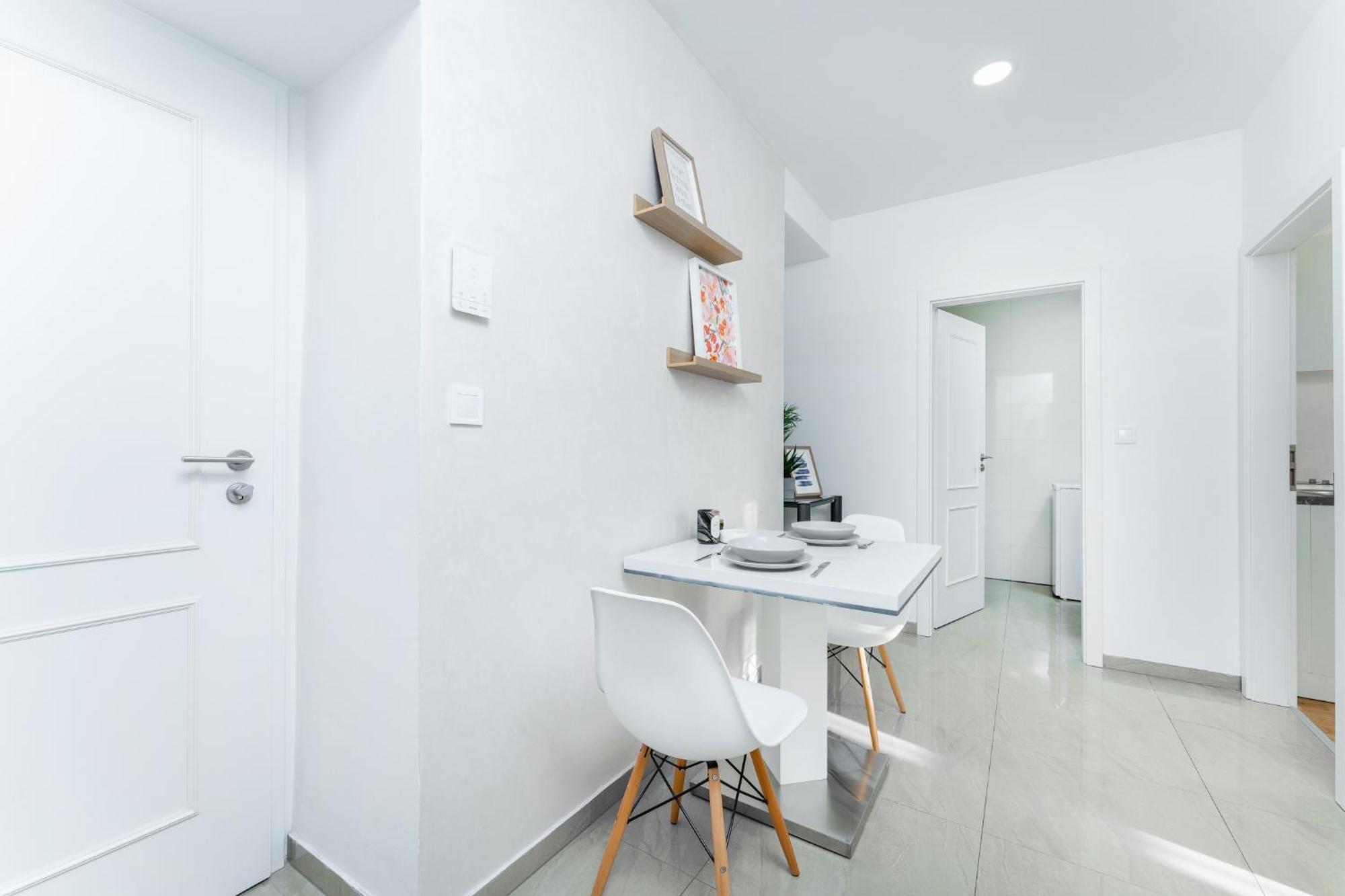 Sunny One Bedroom By Rentero Prague