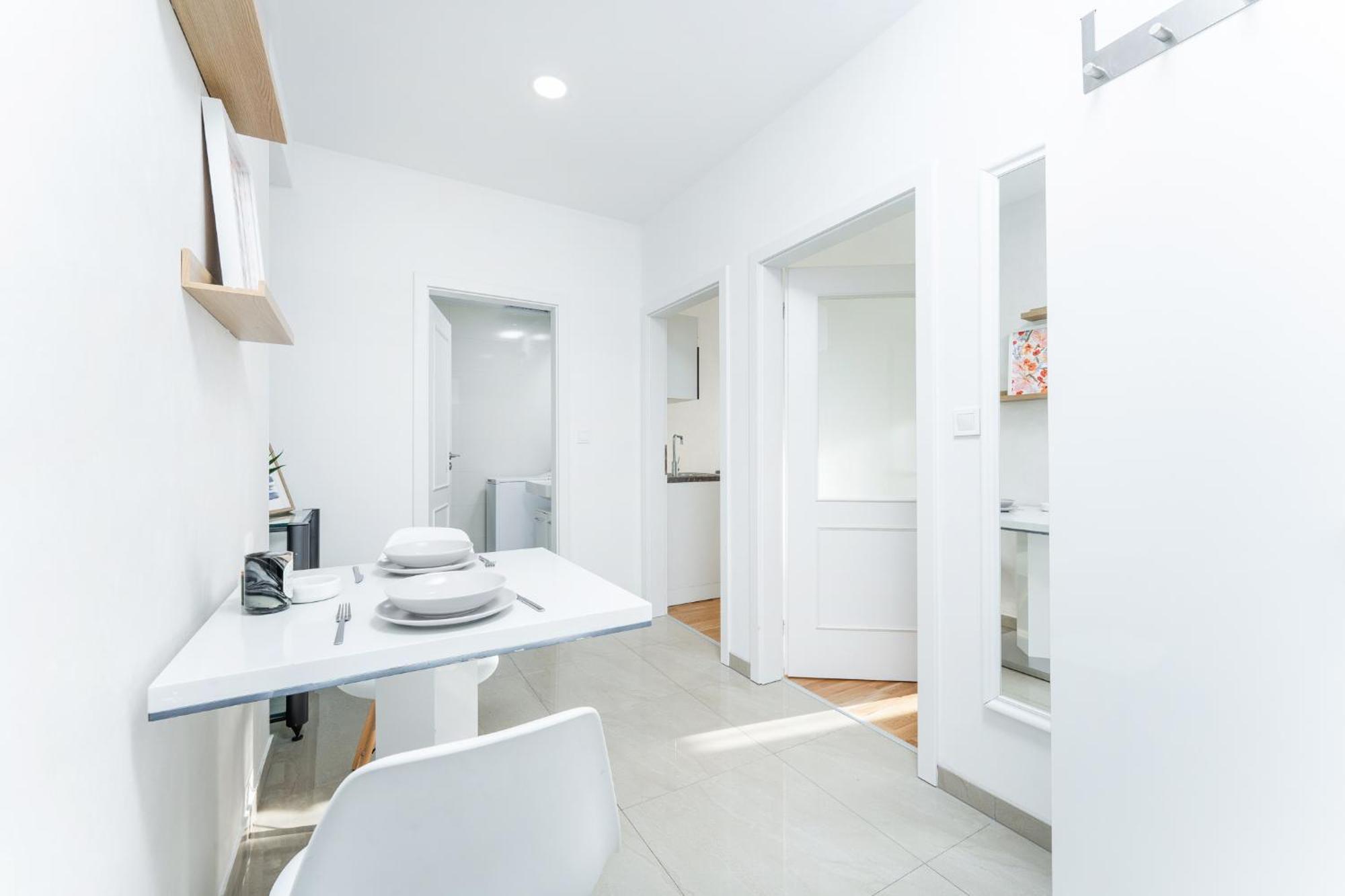 Sunny One Bedroom By Rentero