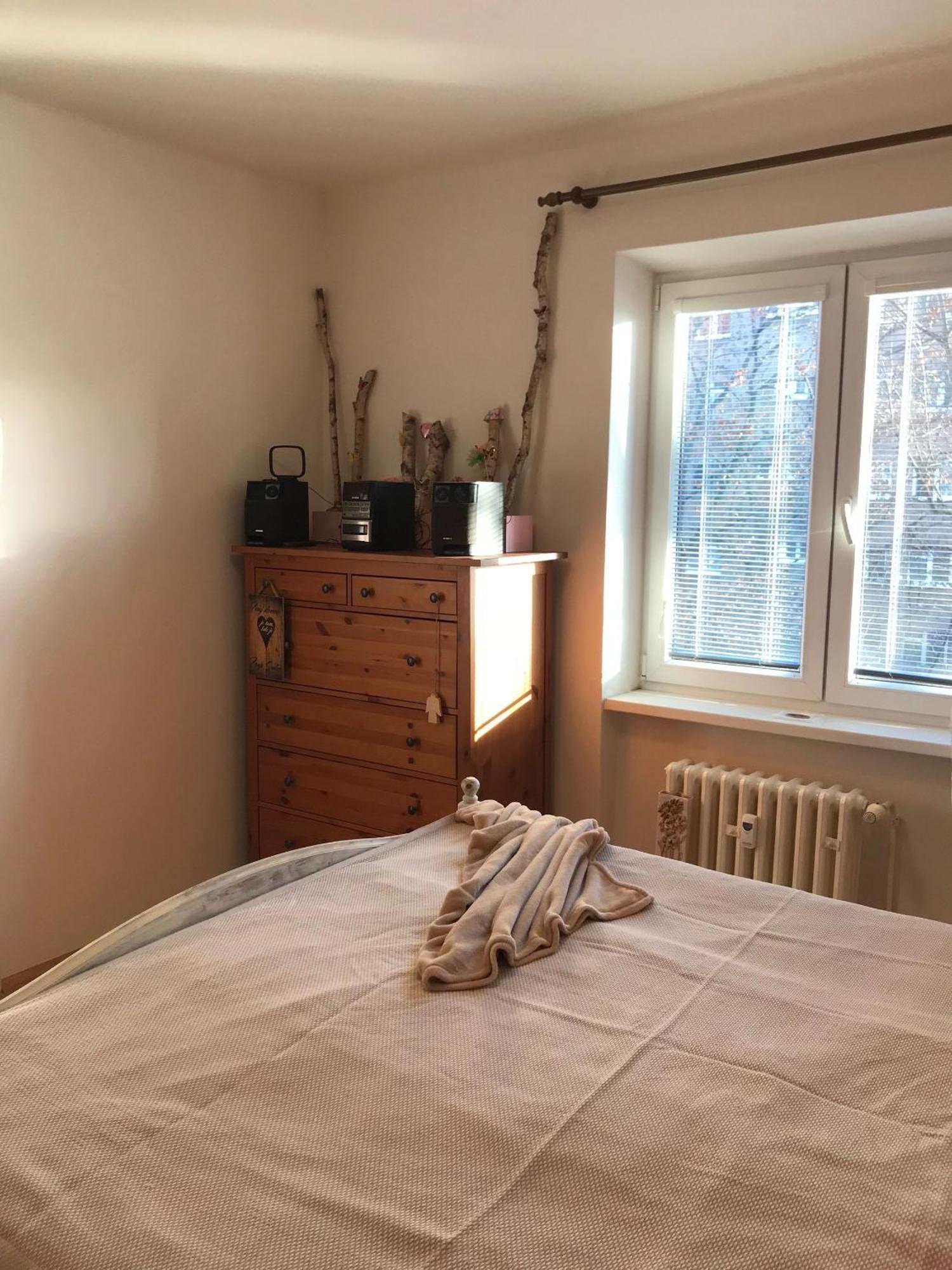 Lovely And Freshly Renovated In 10 Apartment