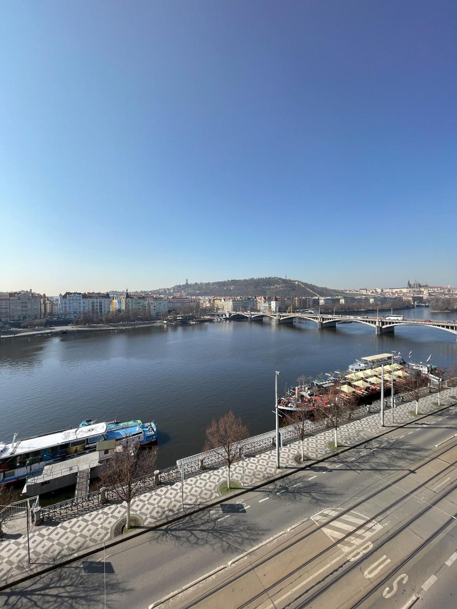 Rasinovo Nabrezi - Riverside