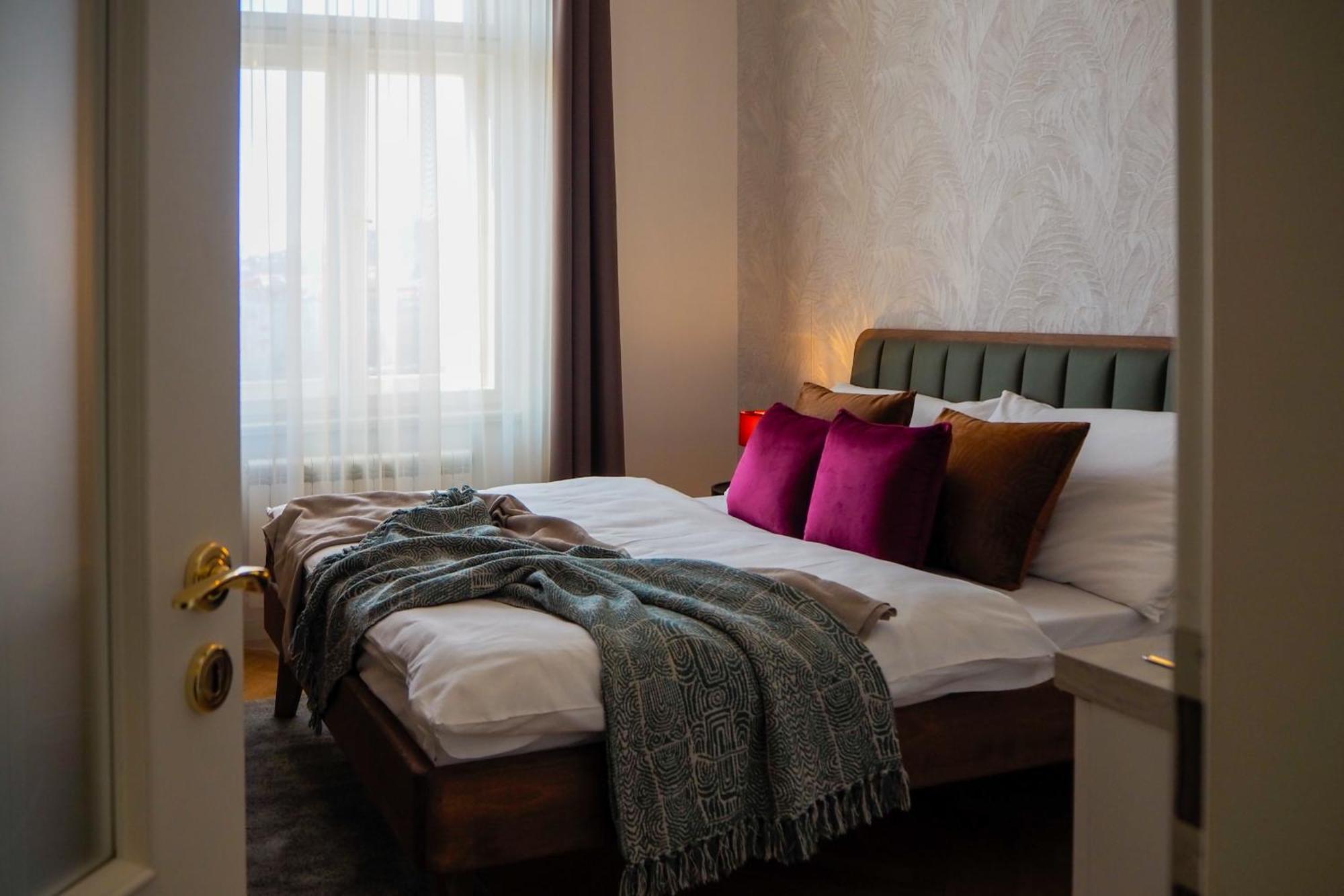 Lejlighedshotel Rasinovo Nabrezi - Riverside Prag