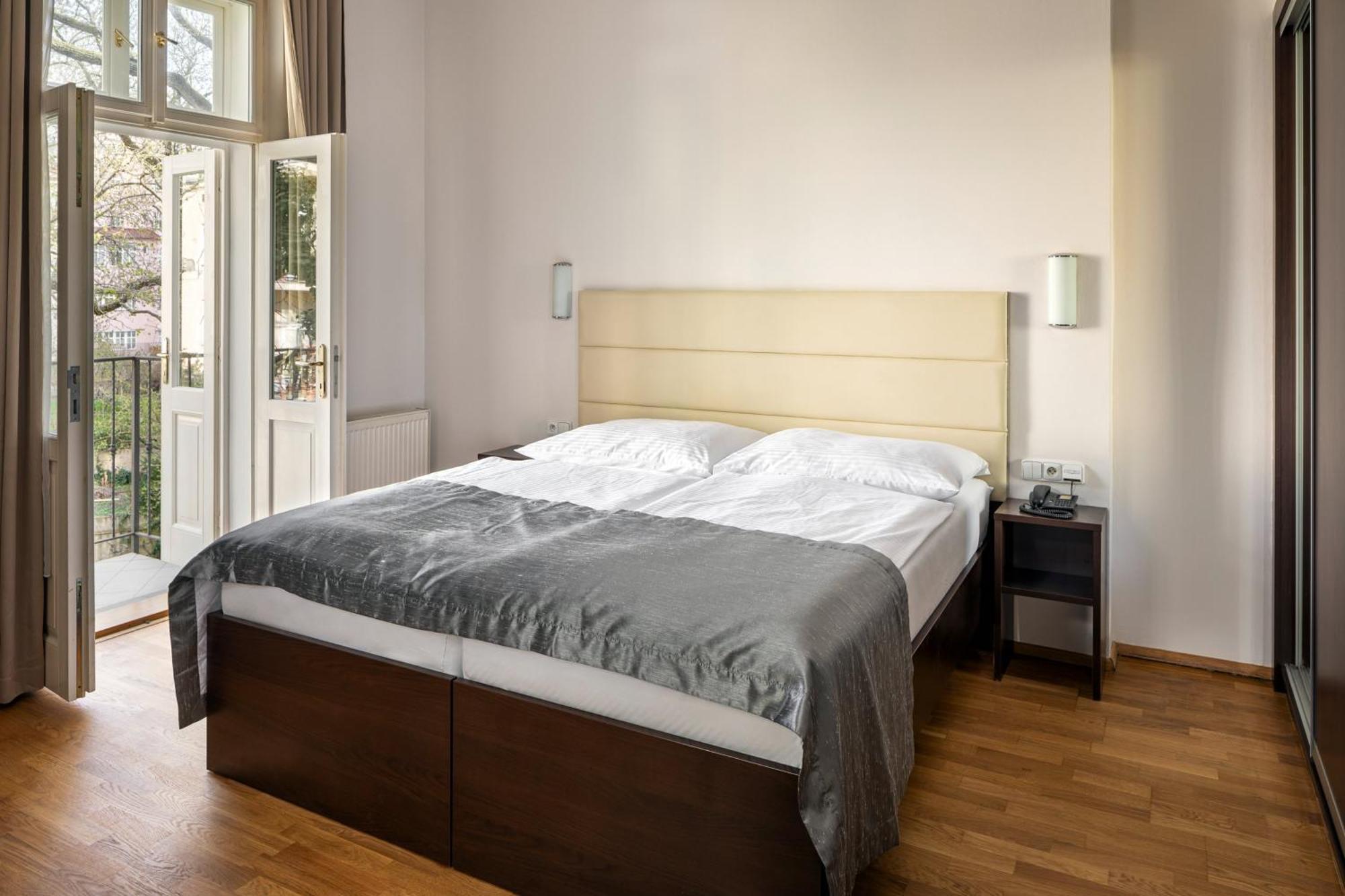 Trevi 4* Praha