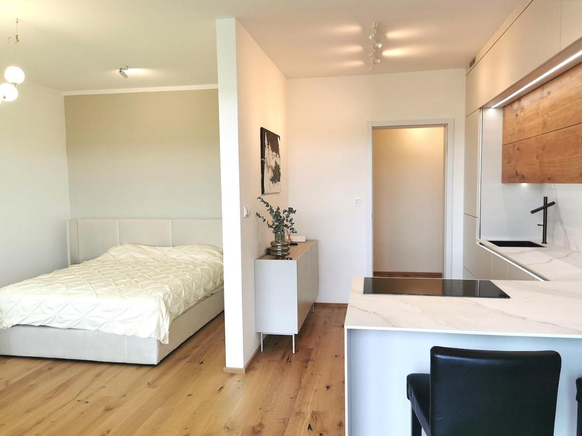 Free Private Parking, Location, Nuslesky Pivovar Sunset Balcony Home, Prag