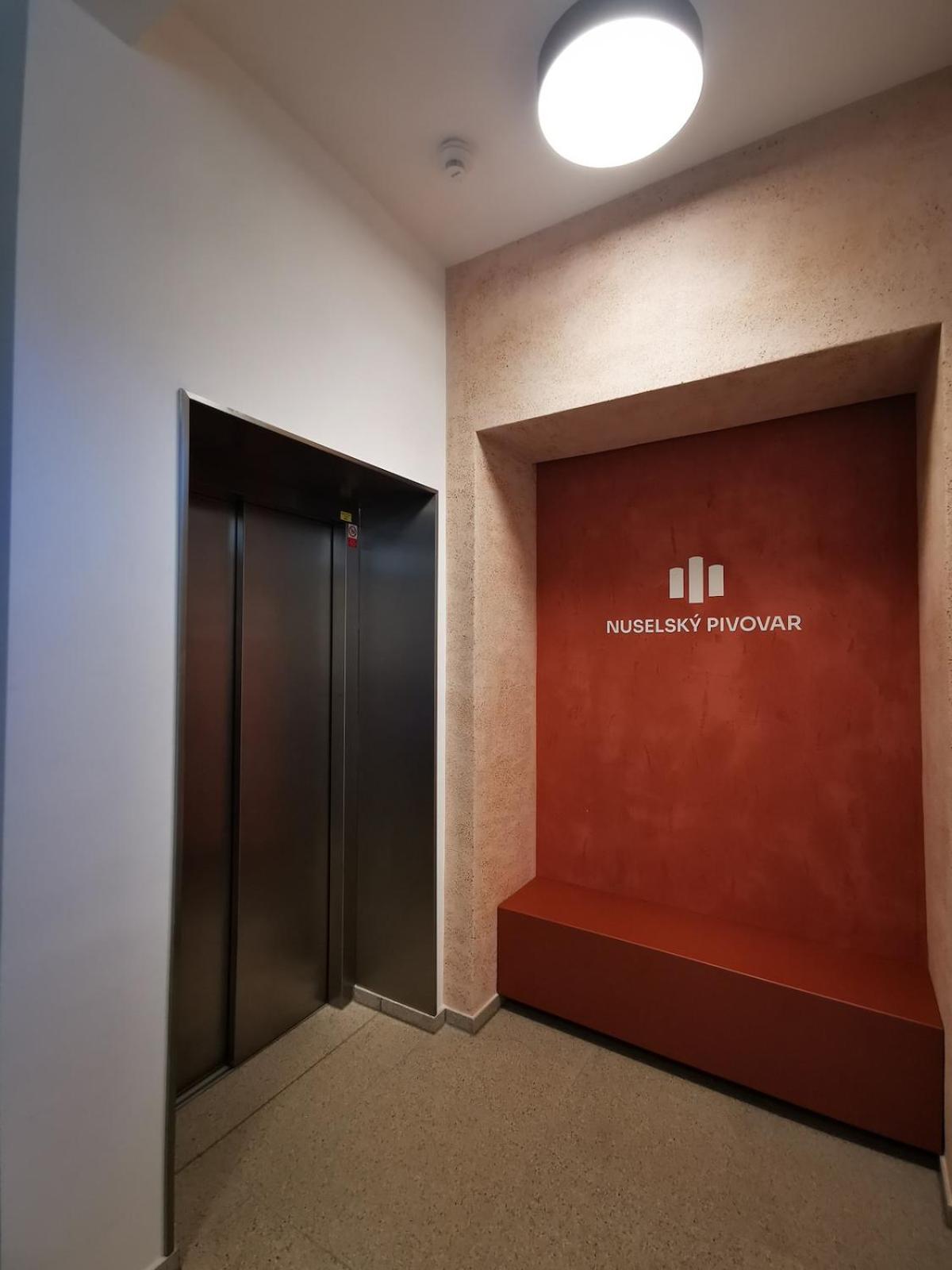 Free Private Parking, Location, Nuslesky Pivovar Sunset Balcony Home, * Prag