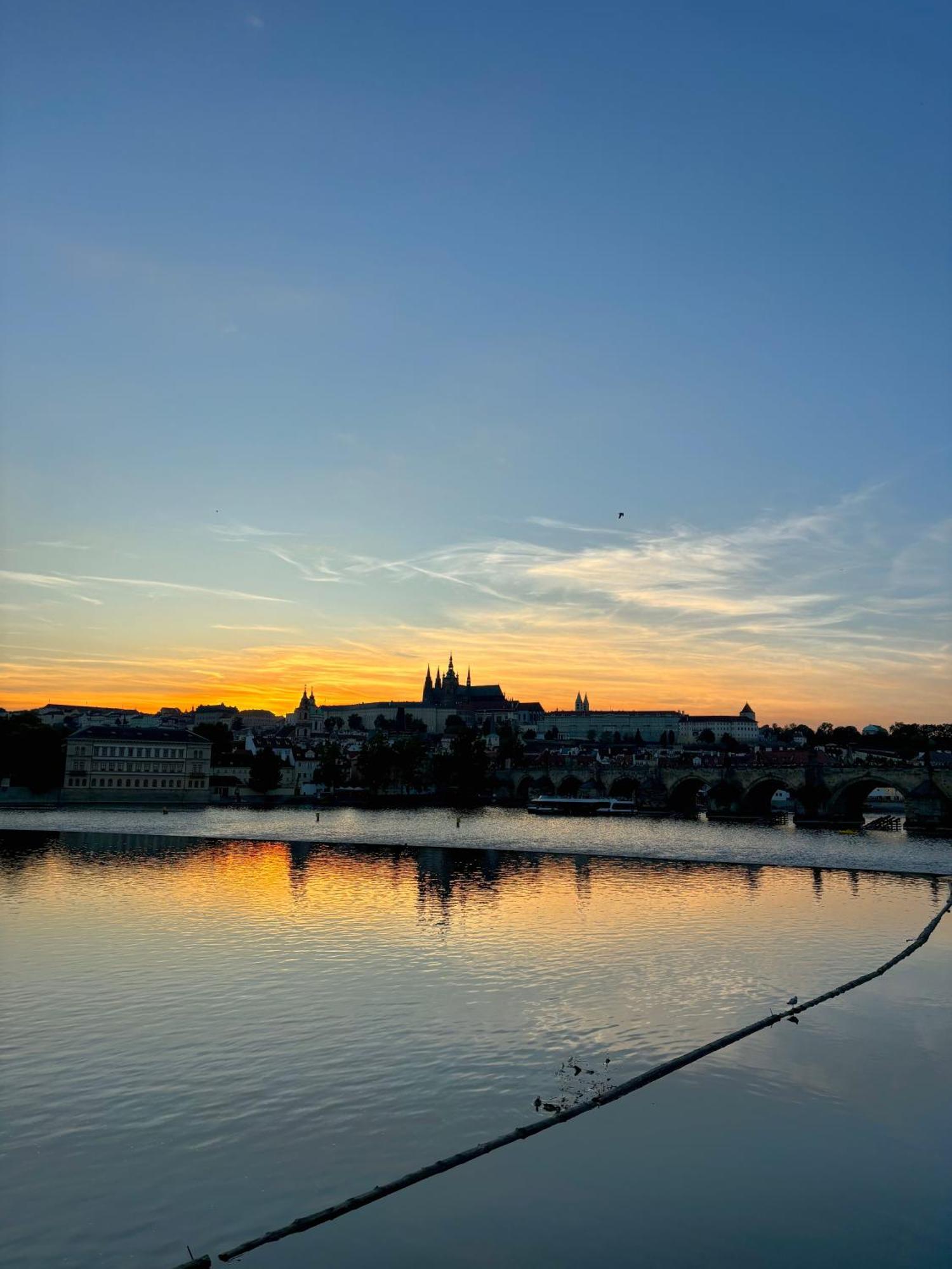 Divadelni - Historic Center & Steps From Charles Bridge Apartment Prague
