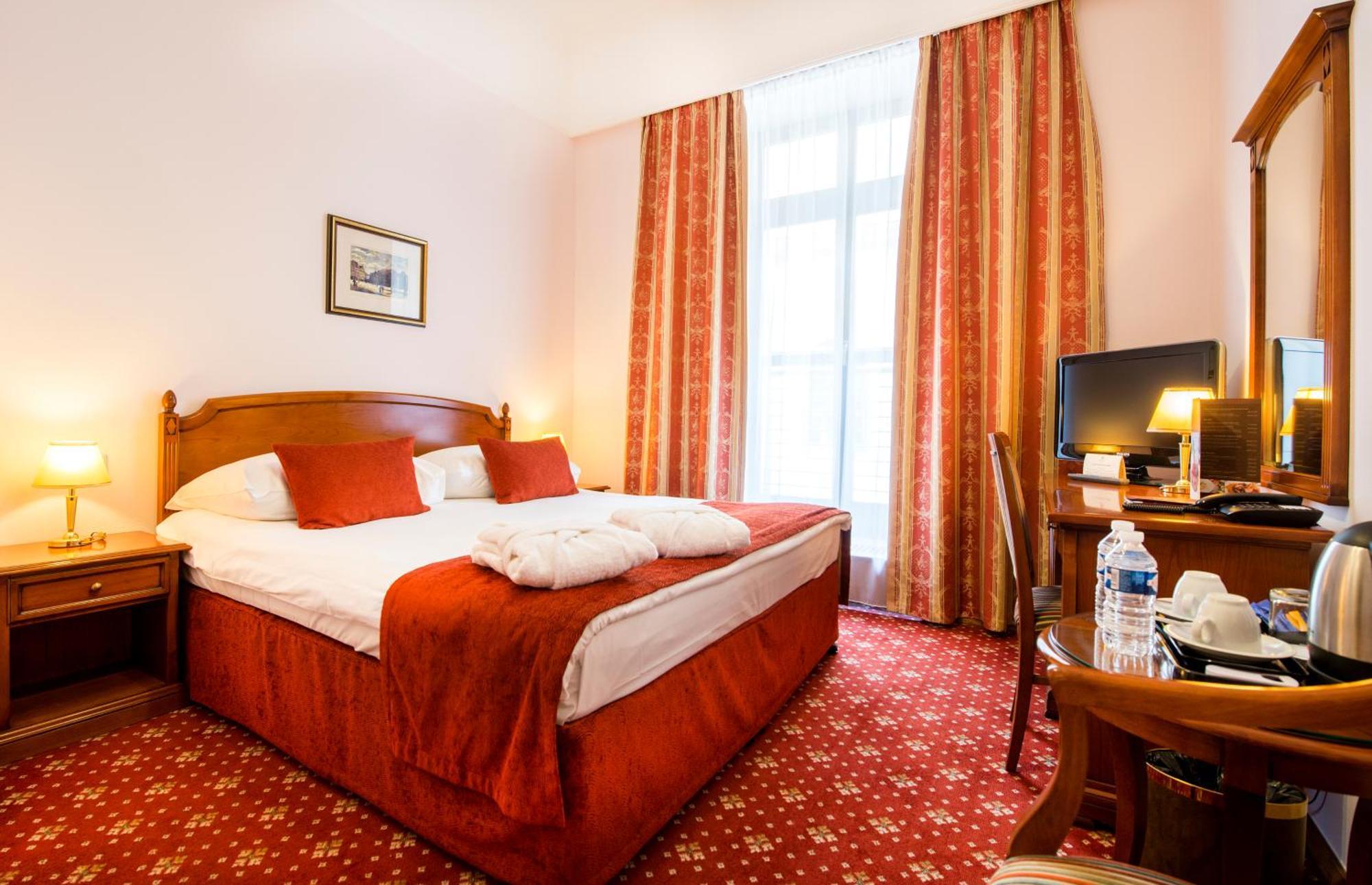 Hotel Boutique Seven Days 4*