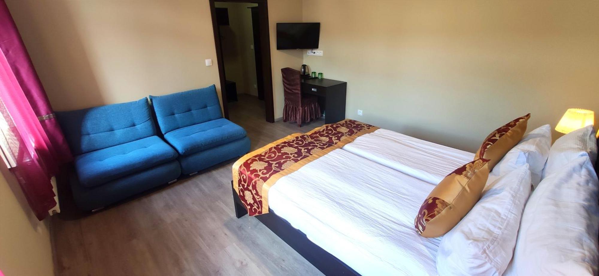 Hotell Sun-house Pension&restaurant -parkingfree-