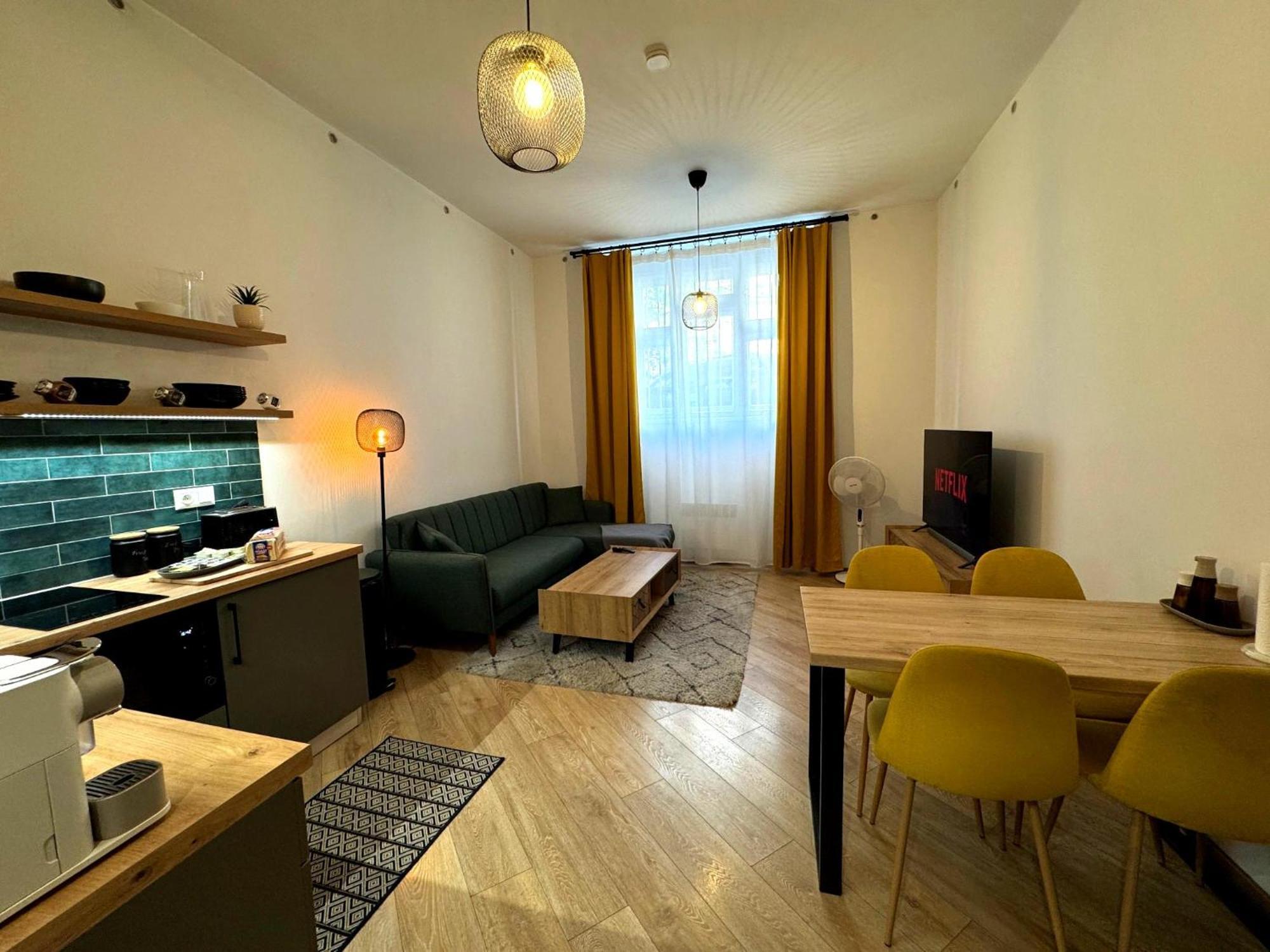 Modern In The Heart Of Vrsovice Prag