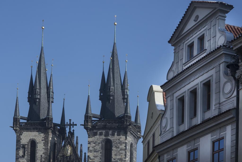 Old Street Apartment Prag