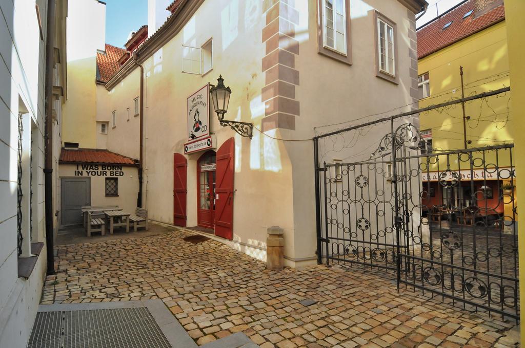 Trziste Apartment