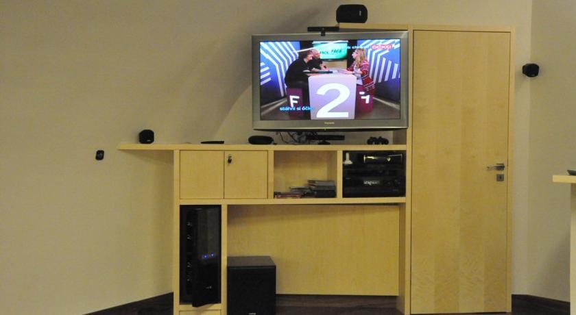 Trziste Apartment