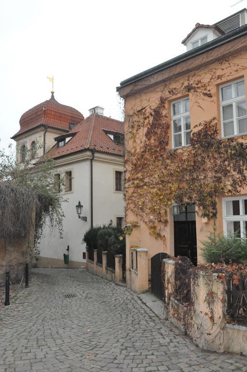 Apartment Trziste *