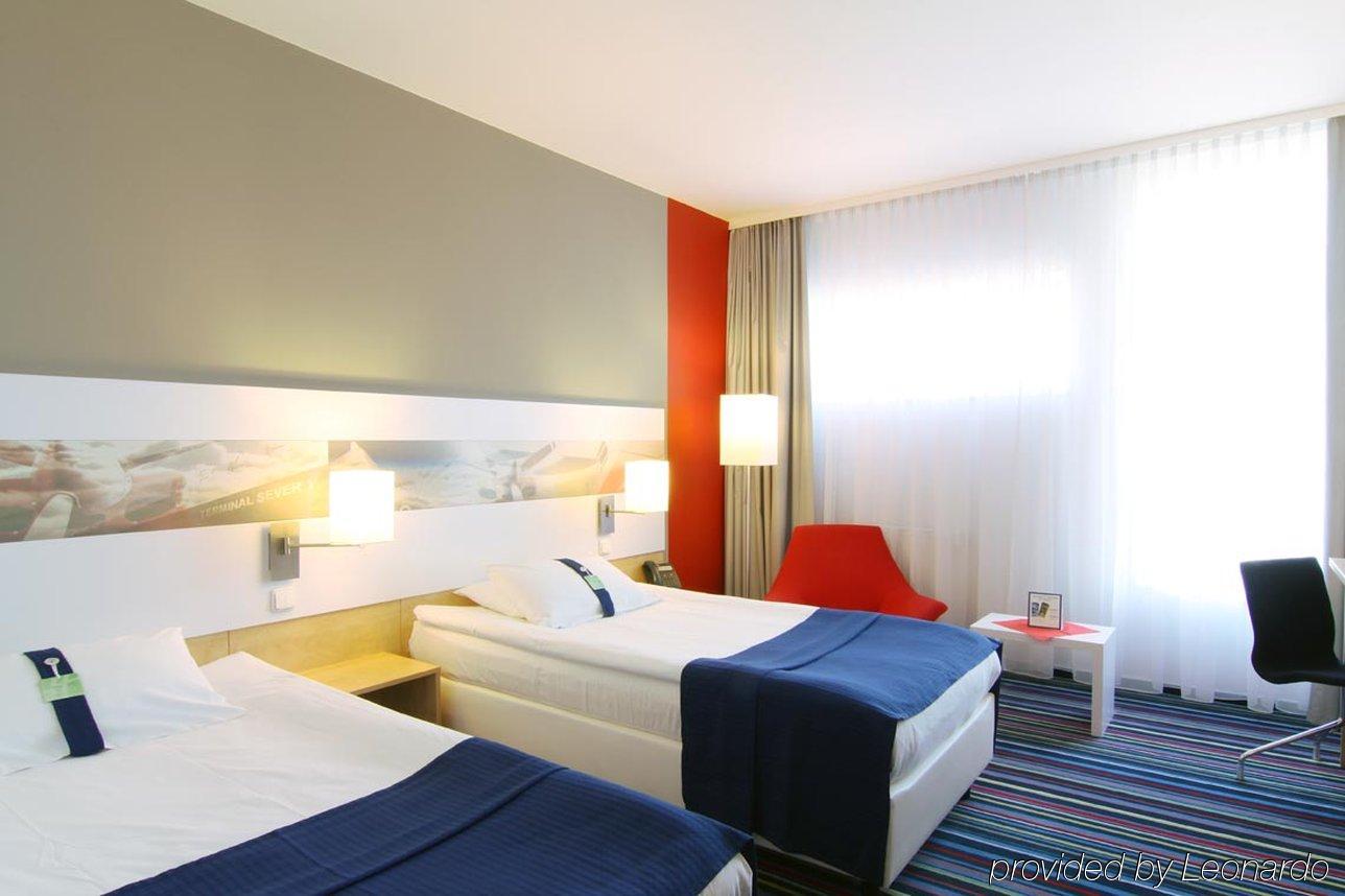 Holiday Airport By Ihg Prag
