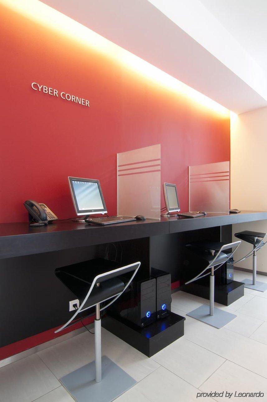 Holiday Airport By Ihg Prag