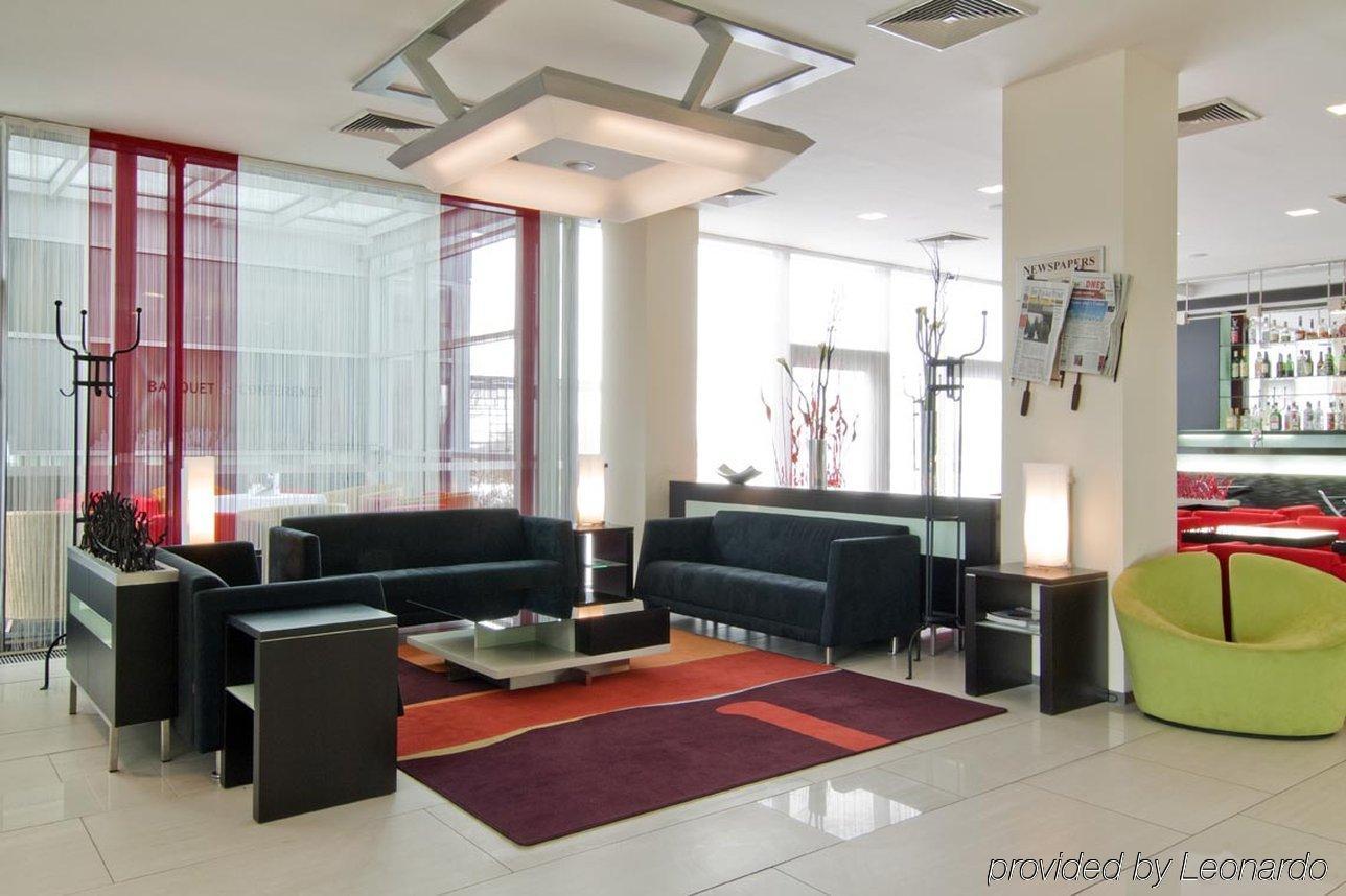 Holiday Airport By Ihg Hotell