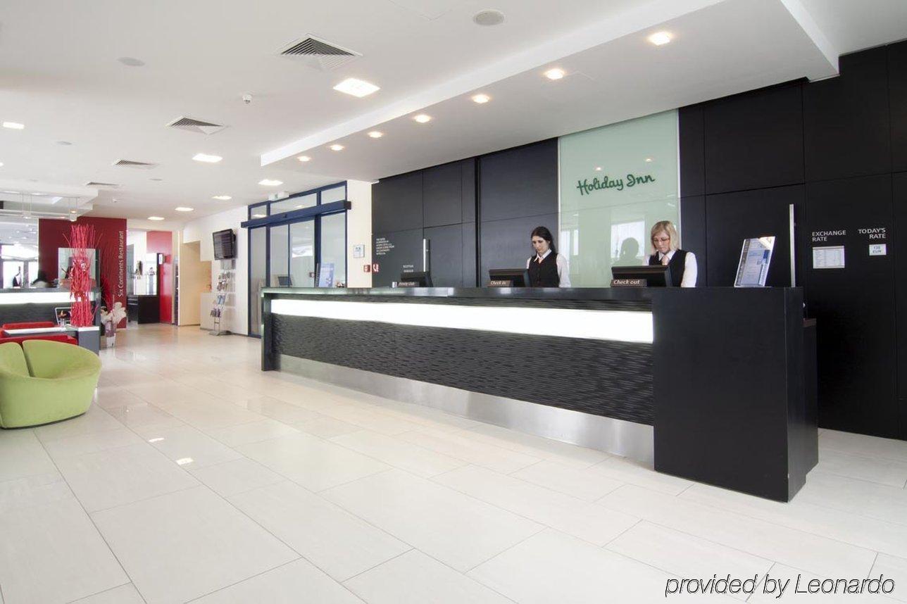 Holiday Airport By Ihg 4*