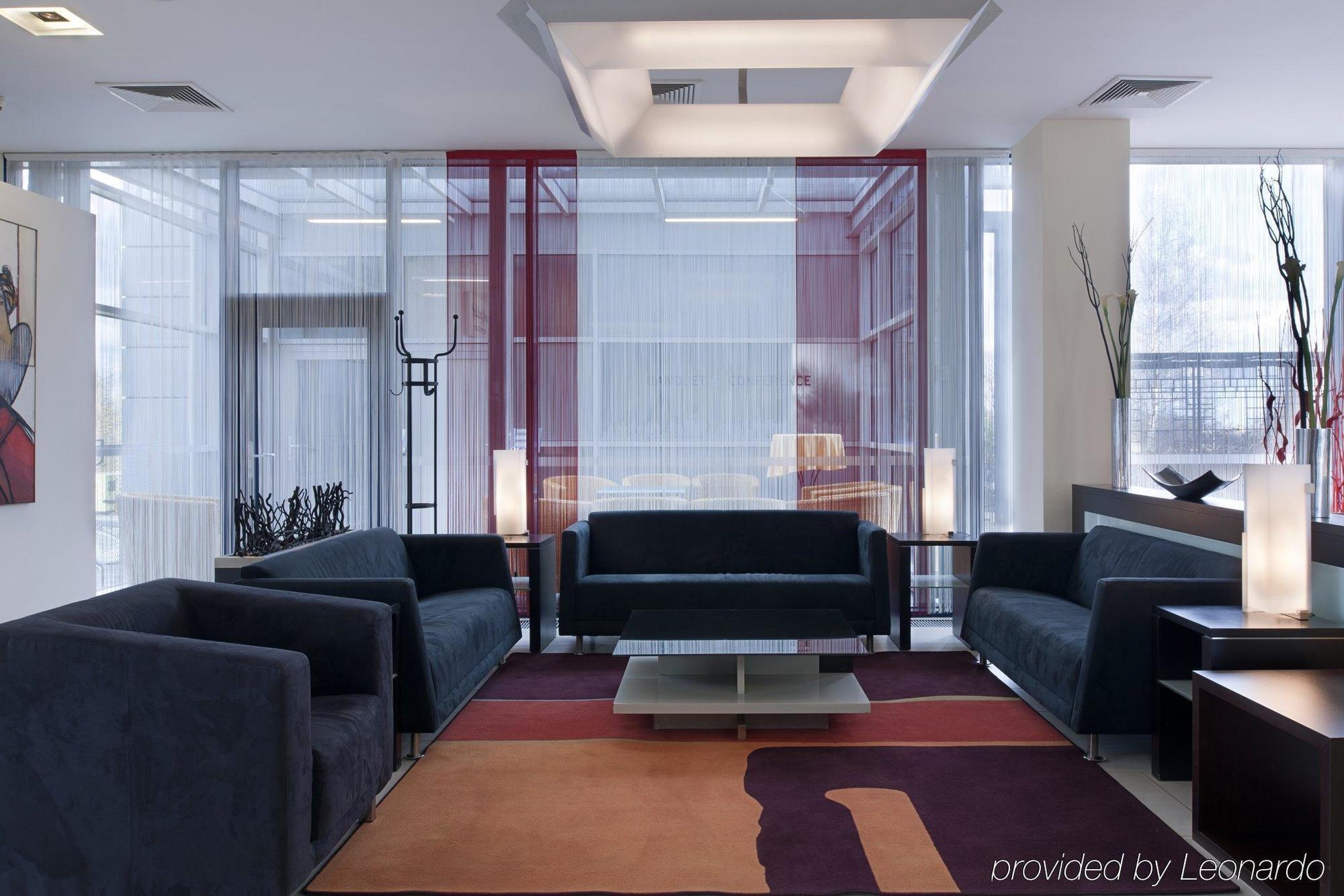 Hotell Holiday Airport By Ihg Prag