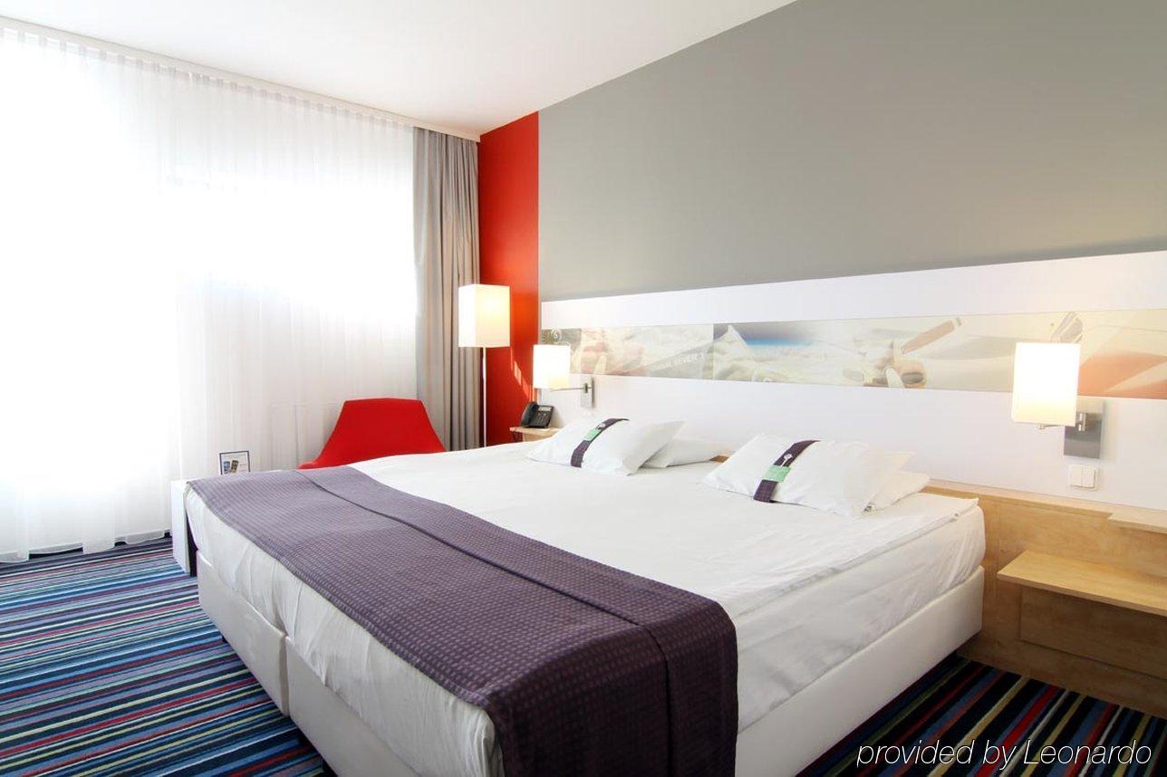 Hotell Holiday Airport By Ihg Prag