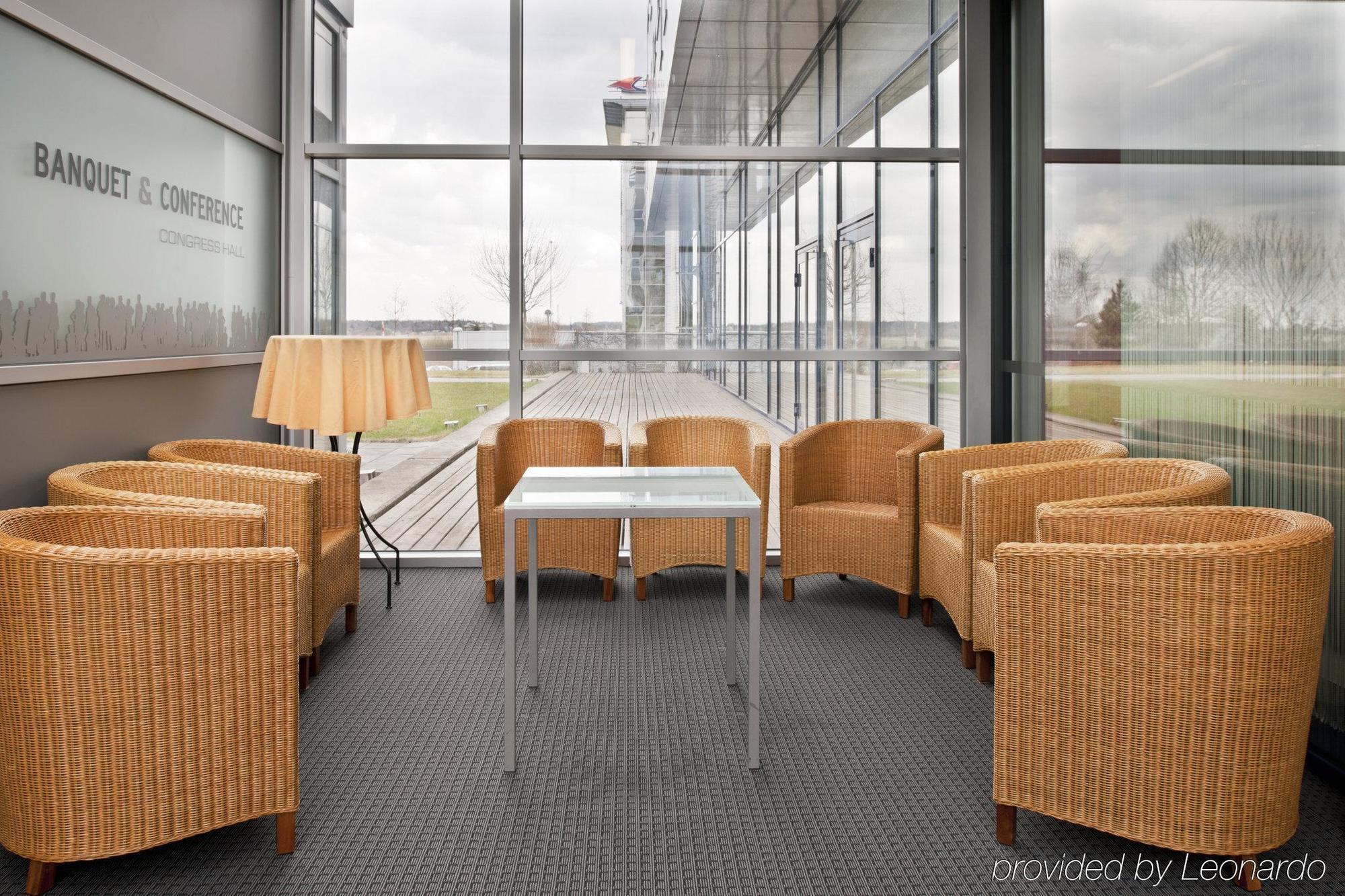 Holiday Airport By Ihg Hotell