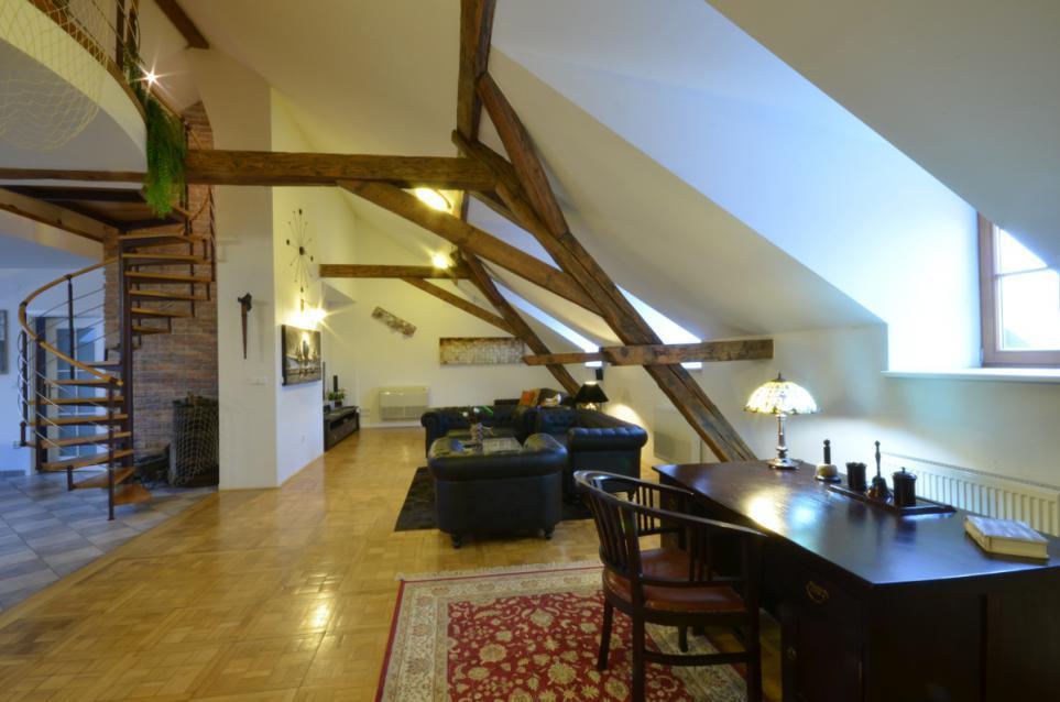 Lägenhet Attic Hastalska Prag