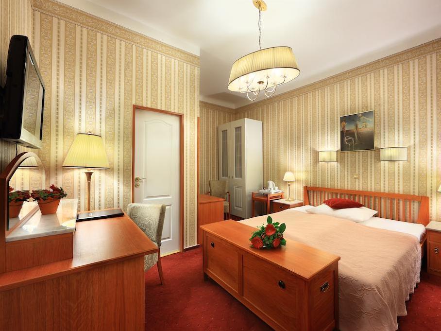 Salvator Hotel 3*