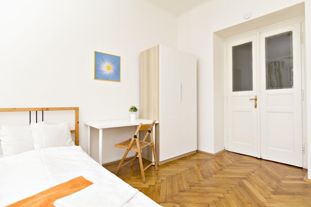 With 2 Bathrooms- 5 Minutes From Old Town - 102 M2 Prag