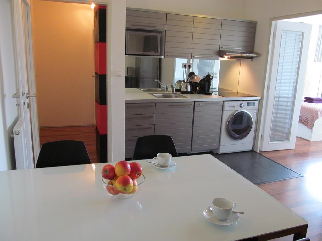 Golden Family Apartment *