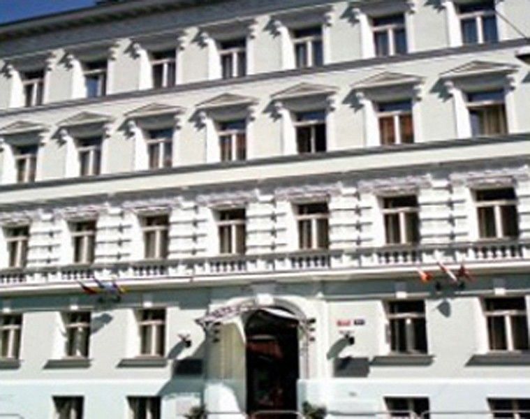 Raffaello Prague