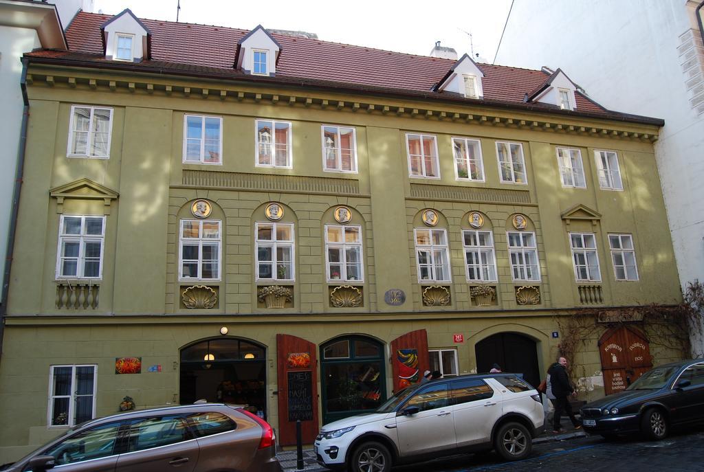Apartment Trziste Prag