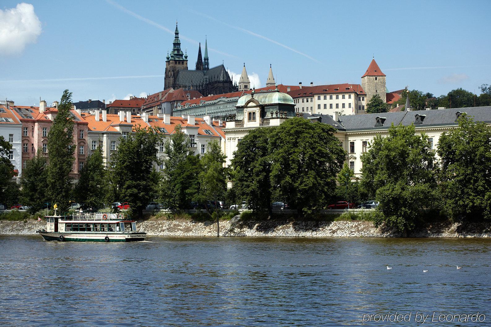 Fairmont Golden 5* Prag