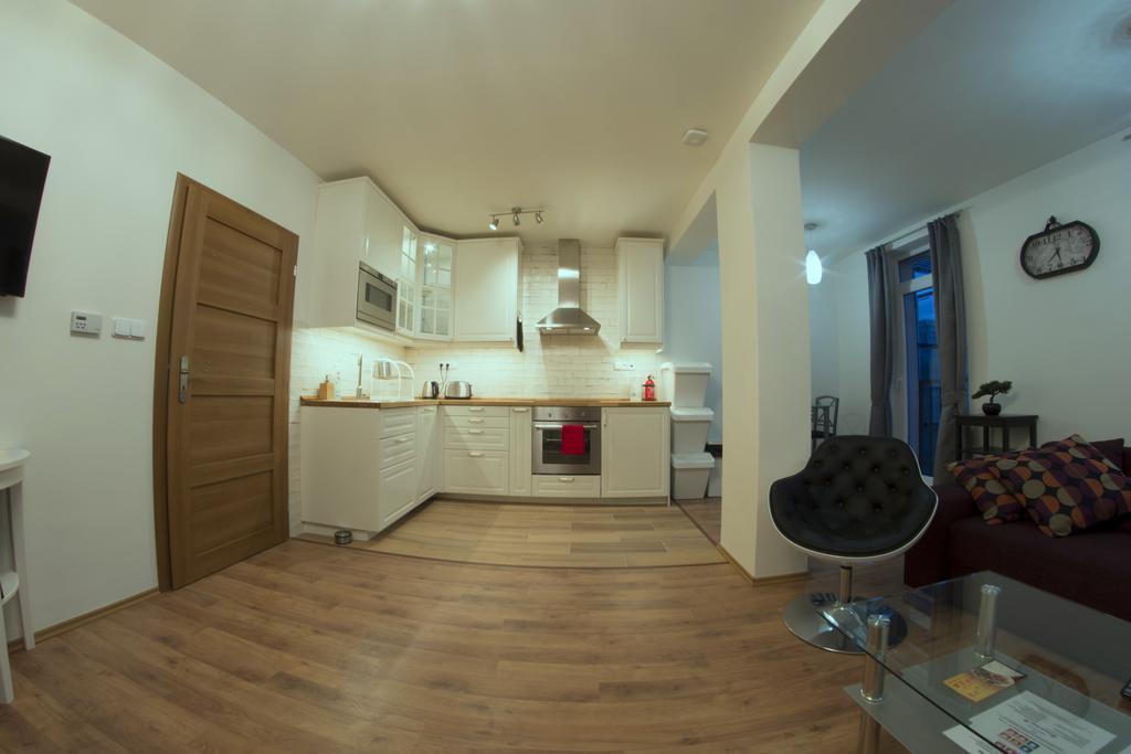 Gate Apartment