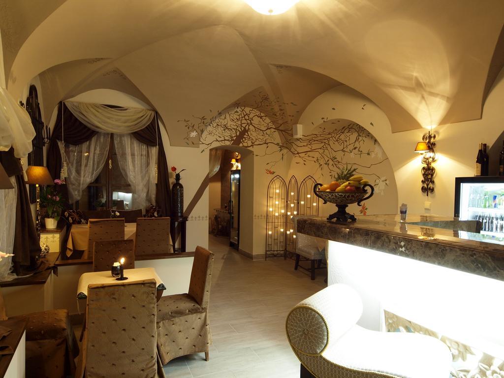 Aparthotel Almandine Prag