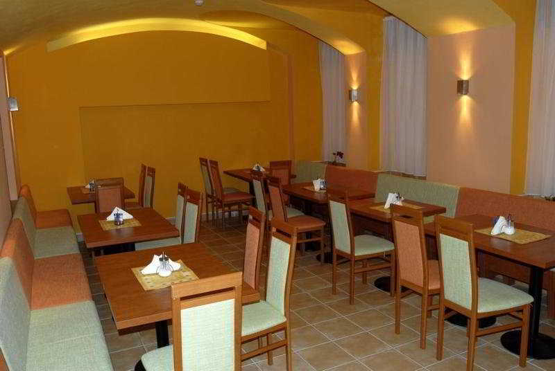 De Luxe Hotell