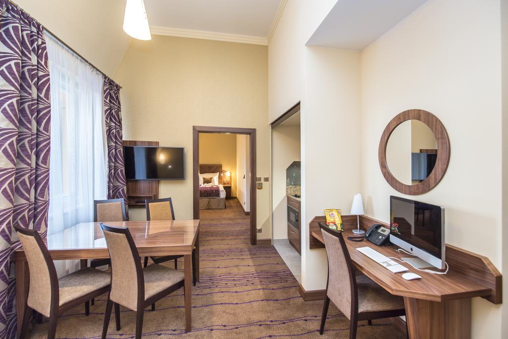 Merchants Crown Suites And Spa 5* Prag