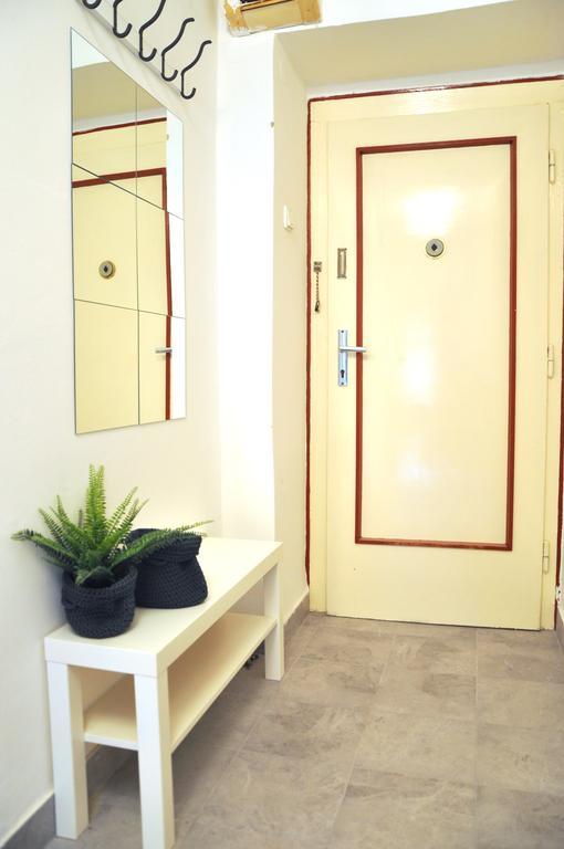 U Obecniho Dvora Apartment Prag