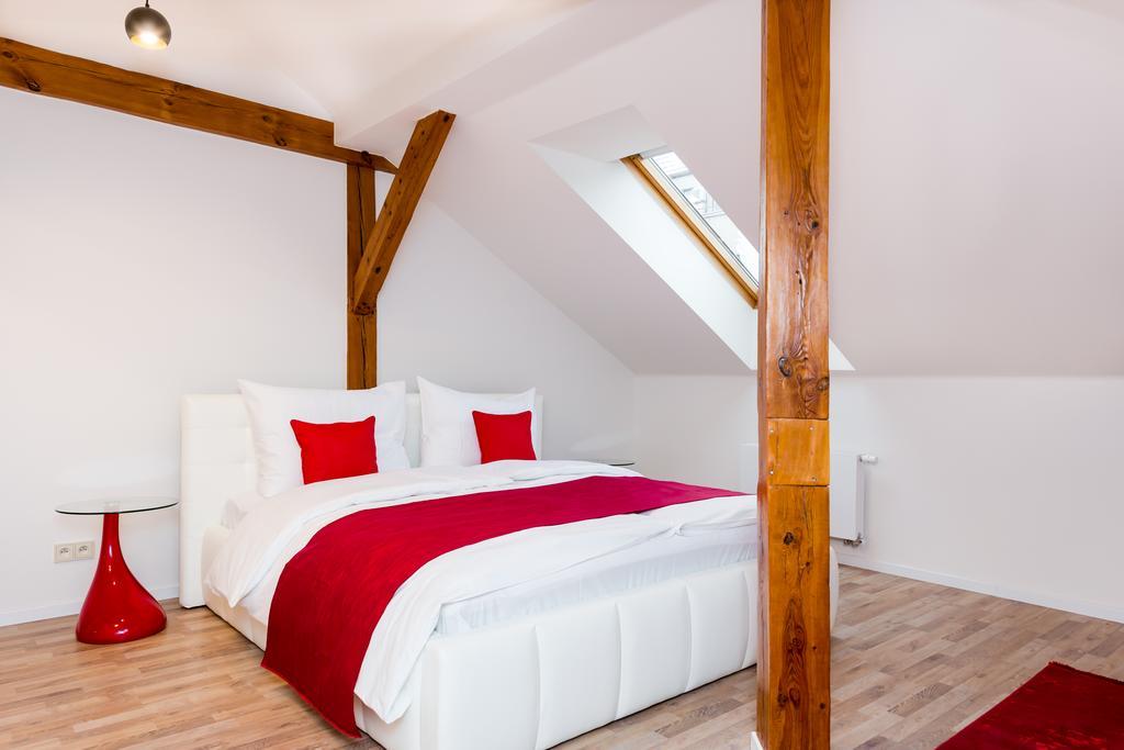 Apartment Opletalova 10 *