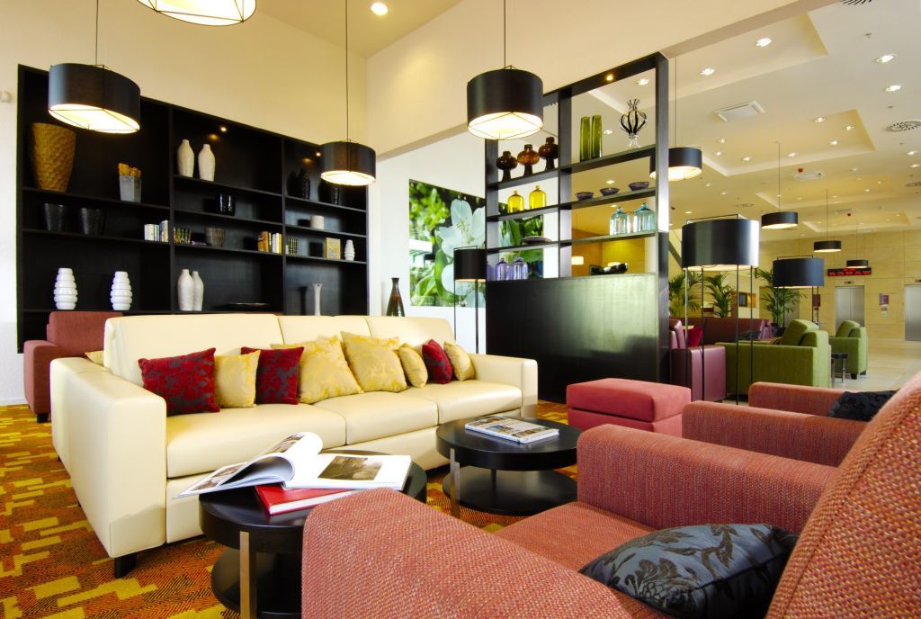 Courtyard By Marriott Airport Hotell 4*