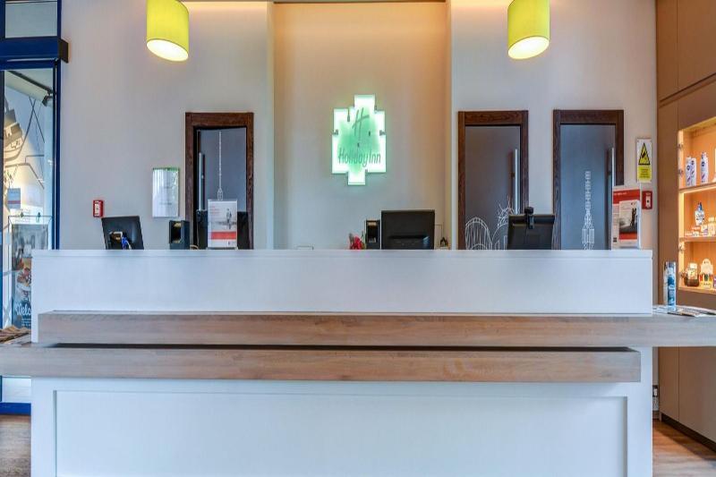 Hotell Holiday Airport By Ihg 4*