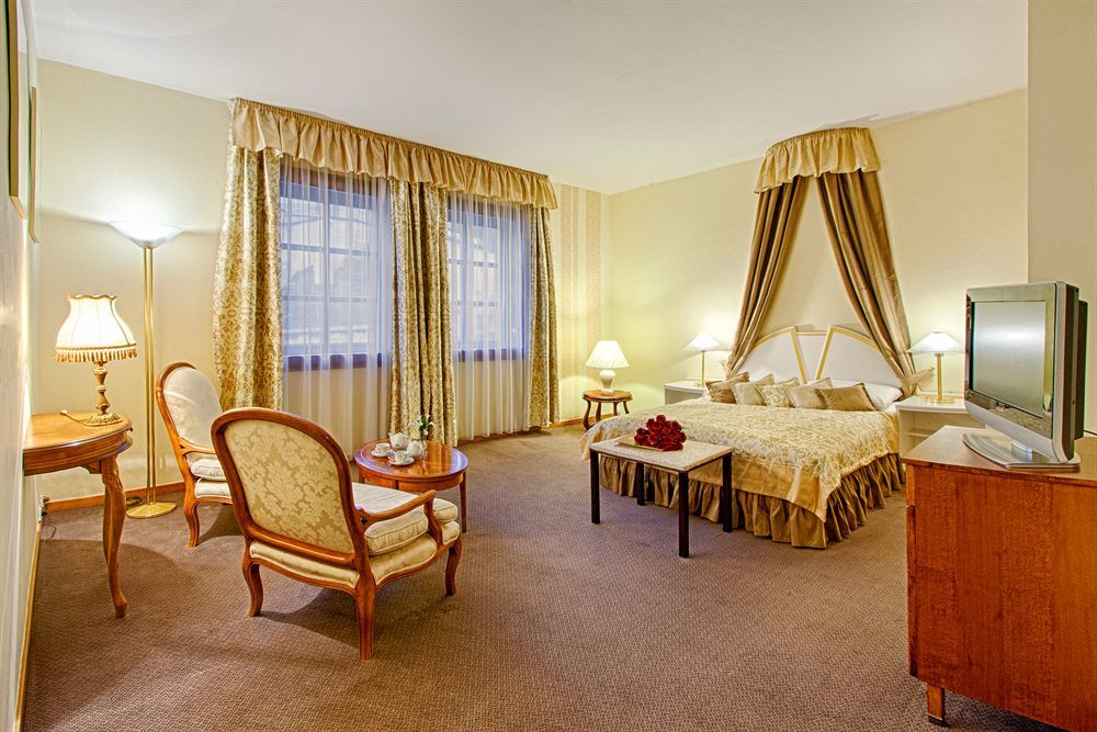 Hoffmeister&spa