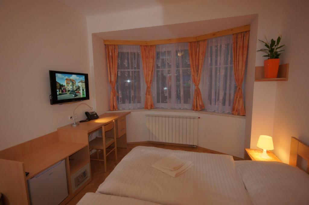 Garni Rambousek 3* Prag