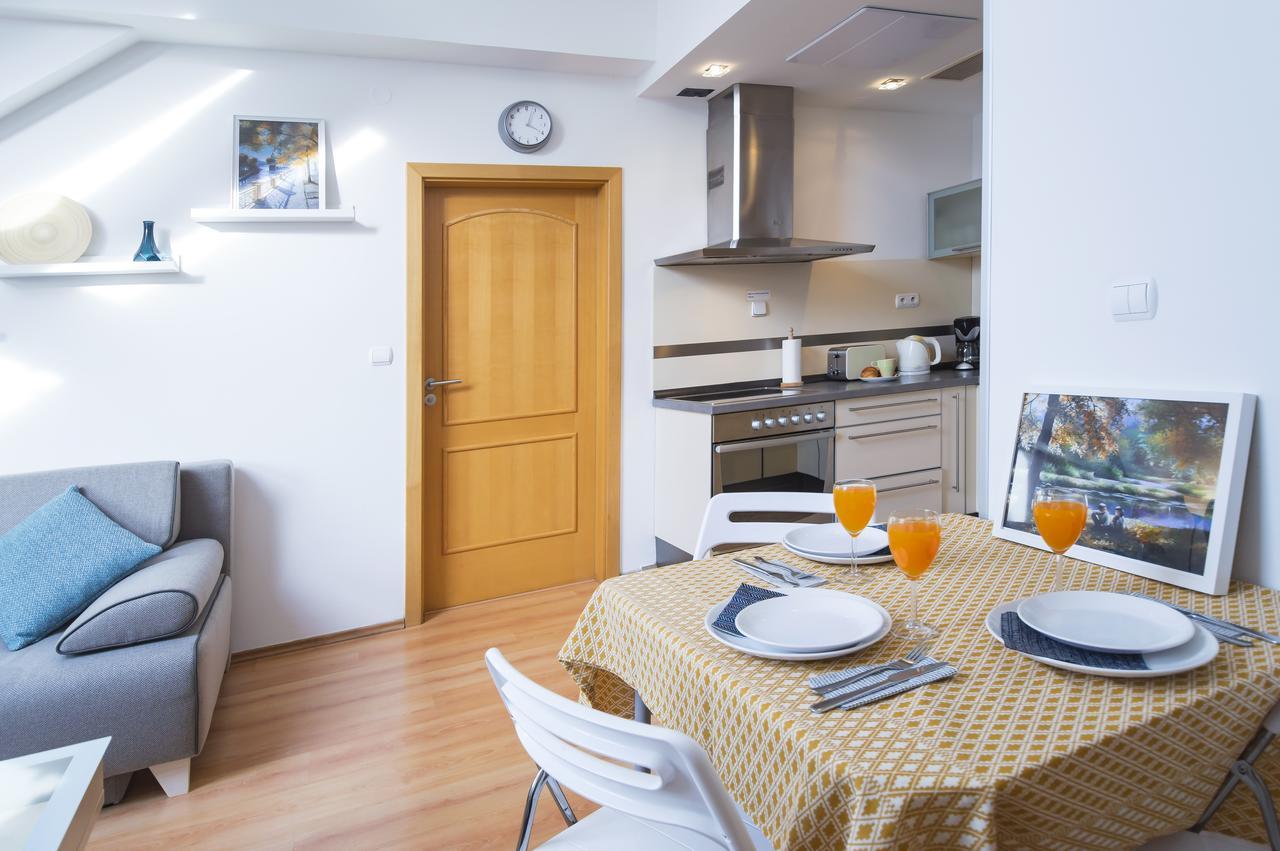 Modern Opatovická Apartmán
