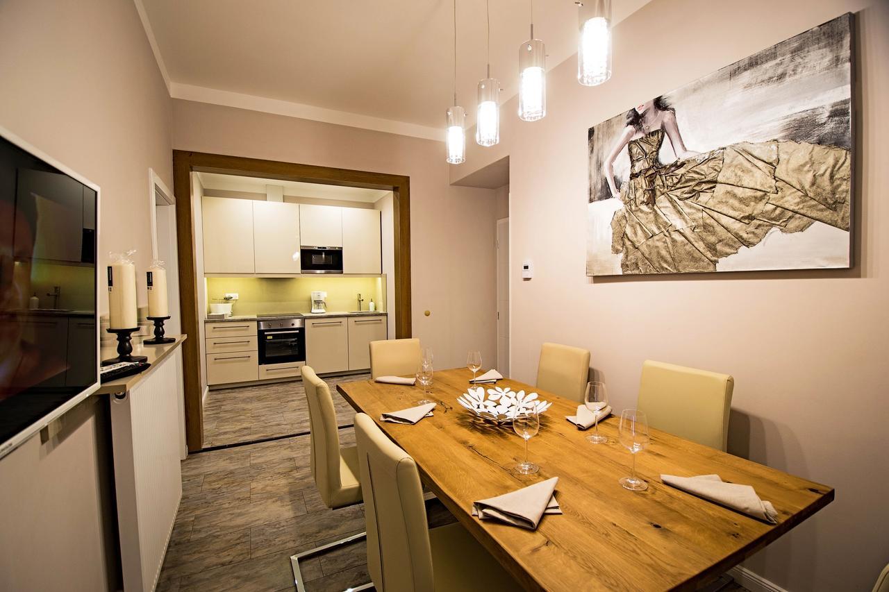 Ruterra By Golden Lady's 3bdr Loft Apartment Prague