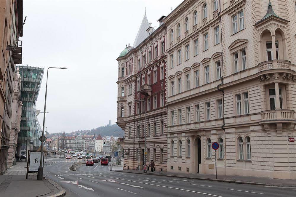 The Palace And Prag