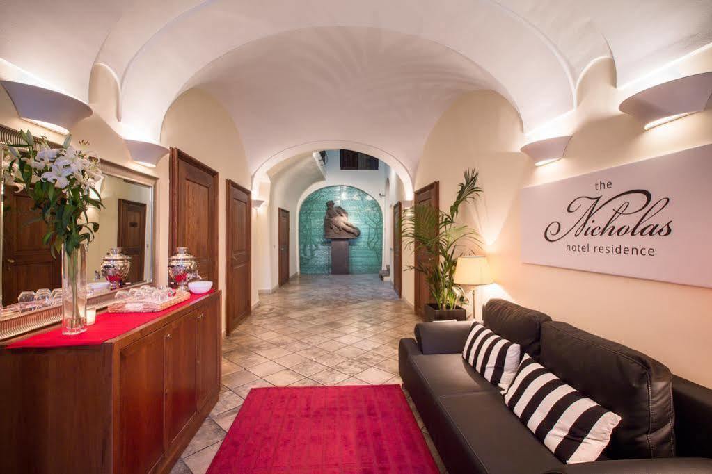 Miss Sophie's Charles Bridge 4* Prag